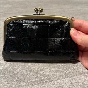 Hobo Vintage Kisslock Closure Coin Purse Black Leather, Interior 100% Cotton